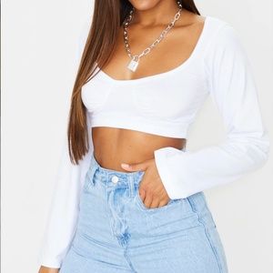 PrettyLittleThing White Ruched Cup Detail Long Sleeve Crop Top